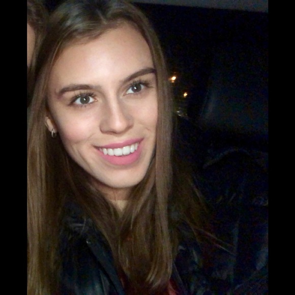 Meet your Posher, Victoria - Picture 1 of 1